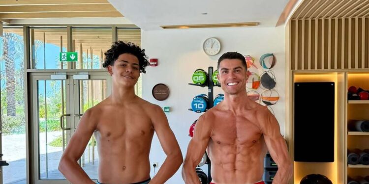 Por que Cristiano Ronaldo esconde quem é a mãe do seu primeiro filho?