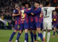 Jogadores do Barcelona comemorando gol