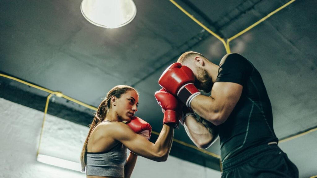 A postura que deixa sua defesa no boxe quase impenetrável
