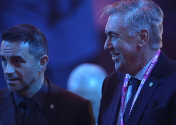 CBF: Ancelotti e Rodrigo Caetano durante sorteio da Copa do Mundo