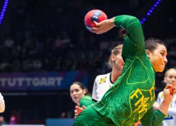 Lance do jogo entre Brasil e Suécia no Mundial