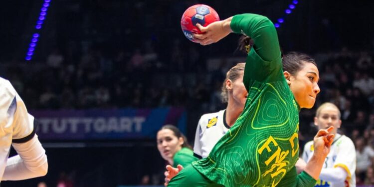 Lance do jogo entre Brasil e Suécia no Mundial