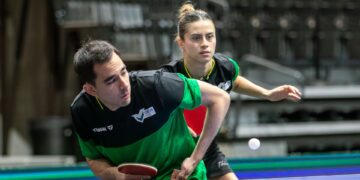 Calderano e Takahashi em ação