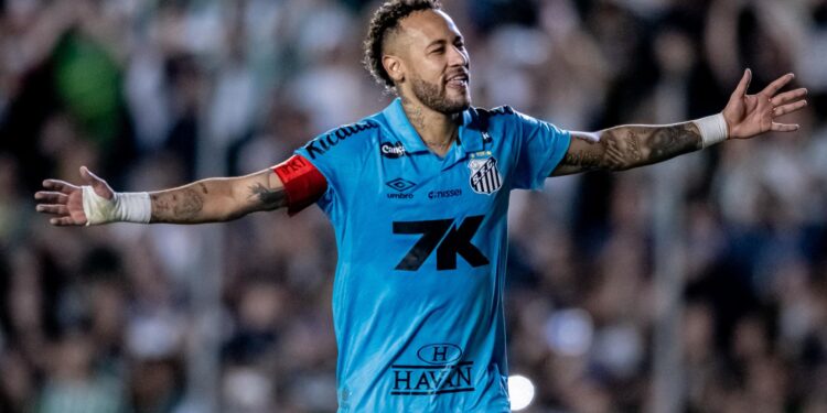 Neymar comemora gol contra o Juventude; camisa vai a leilão