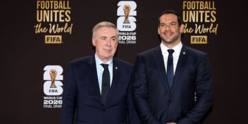 Presidente da CBF, Samir Xaud, ao lado de Ancelotti