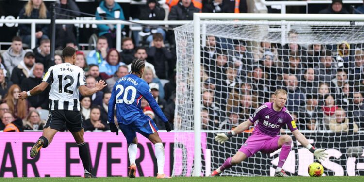 Lance do jogo entre Newcastle e Chelsea
