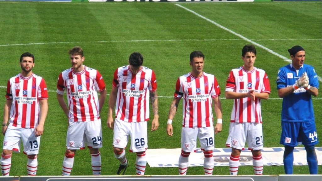 Clube centenário que enfrentou a falência e voltou mais forte