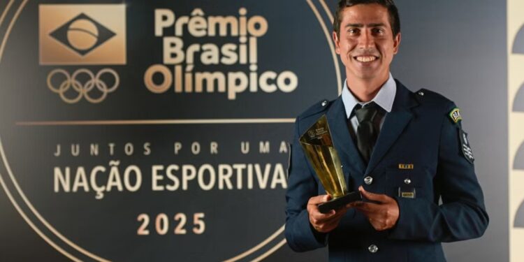 Caio Bonfim é um dos Atletas do Ano do COB