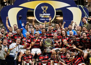 Jogadores do Flamengo comemorando título da Copa do Brasil de 2024