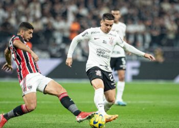 Dívidas bilionárias expõem crise financeira dos clubes brasileiros; Corinthians lidera a lista