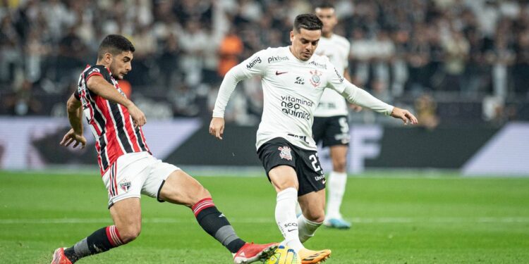 Dívidas bilionárias expõem crise financeira dos clubes brasileiros; Corinthians lidera a lista