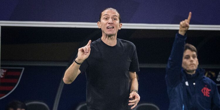 Quanto ganha Filipe Luís no Flamengo e como funciona o salário de técnicos no futebol brasileiro