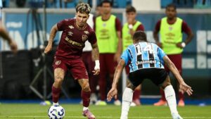 Lance do jogo entre Grêmio e Fluminense