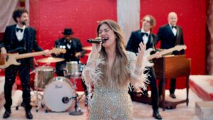 Kelly Clarkson se apresentará na NFL Christimas Gameday