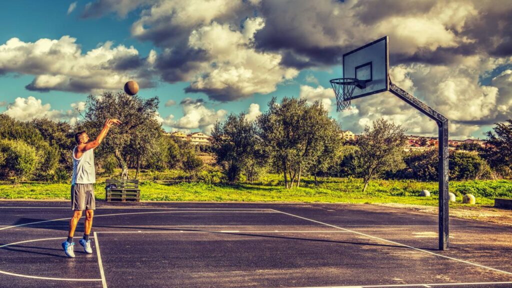 O detalhe do corpo que transforma o arremesso em ponto no basquete