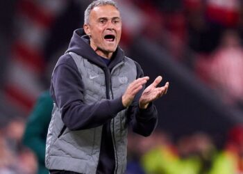 Luis Enrique durante jogo do PSG