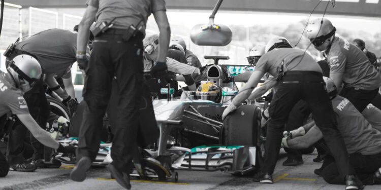 Veja quanto ganha um mecânico da Fórmula 1 em 2026