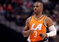 Chris Paul em jogo da NBA