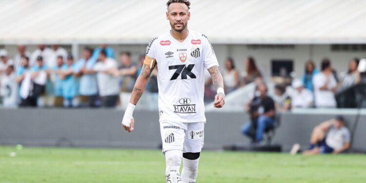 Neymar durante jogo do Santos