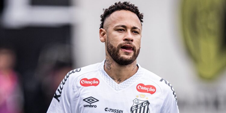 Neymar ainda não renovou com o Santos