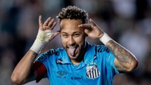 Neymar comemora gol do Santos contra o Juventude
