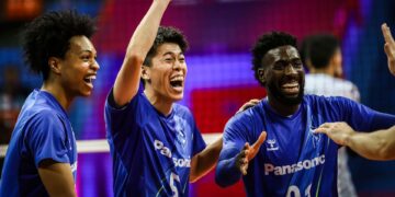 Lance do jogo entre Osaka e Warta