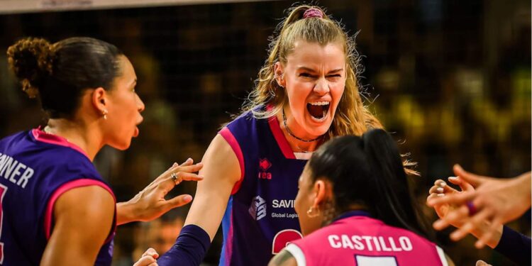 Scandicci não deu chances ao Praia Clube no Mundial de Vôlei