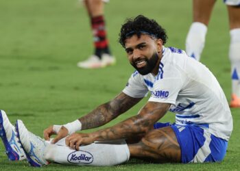 Gabigol segue na mira do Santos para 2026