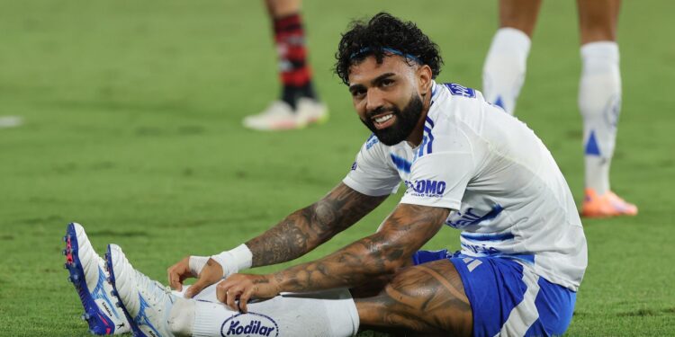 Gabigol segue na mira do Santos para 2026