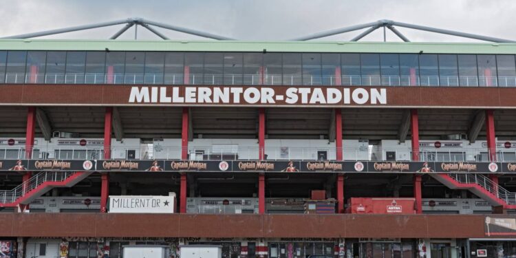 O time de futebol que leva aos gramados rebeldia e ativismo