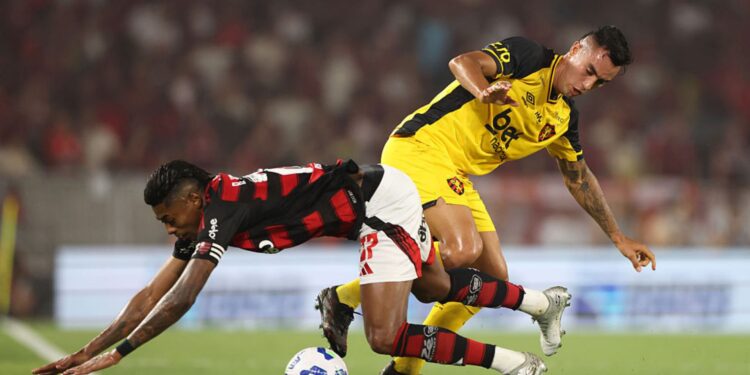 Igor Cariús durante jogo do Sport contra o Flamengo
