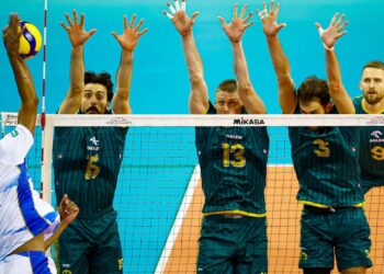 Lance do jogo entre Vôlei Renata e Warta