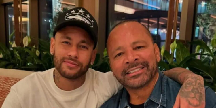 O pai de Neymar que também é seu maior aliado nos negócios