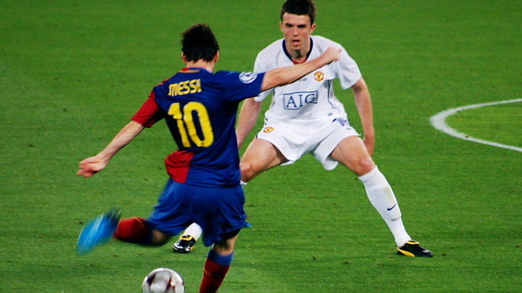 O jogo em que Messi superou CR7 e foi campeão da Champions League