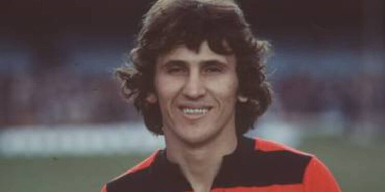 Os momentos mais marcantes da carreira de Zico que ajudaram a moldar o futebol brasileiro