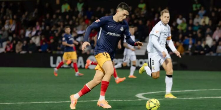 Ídolo de gigante espanhol é dono de time em principado na Europa