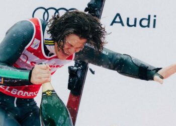 Brasileiro Lucas Braathen quase no pódio em Kitzbühel e segue líder do ranking mundial de slalom