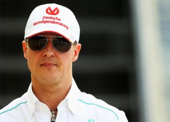 Morte de escritor confunde fãs de Fórmula 1 com o piloto Michael Schumacher