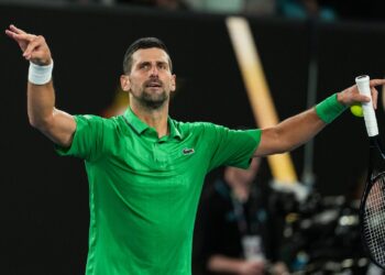 Novak Djokovic venceu Jannik Sinner e garantiu vaga na final do Australian Open