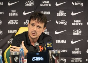 Fernando Diniz deu entrevista após a derrota do Vasco diante do Mirassol