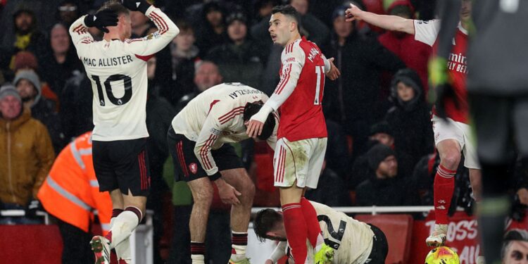 Gabriel Martinelli se envolveu em polêmica na partida entre Arsenal e Liverpool