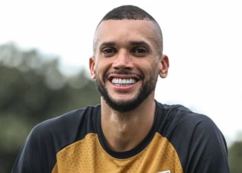 São Paulo anuncia a contratação do zagueiro Matheus Dória