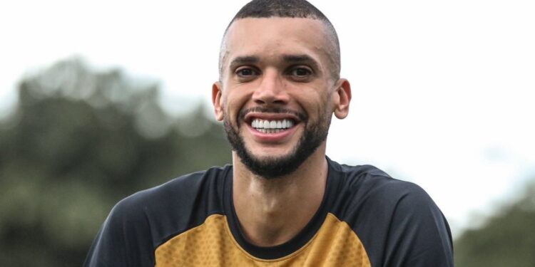 São Paulo anuncia a contratação do zagueiro Matheus Dória