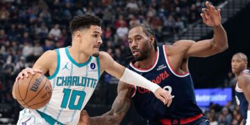 Clippers batem os Hornets com brilho de Harden e Kawhi