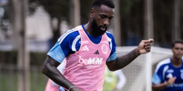 Gerson foi apresentado oficialmente pelo Cruzeiro