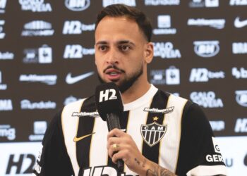 Maycon é apresentado oficialmente pelo Atlético-MG