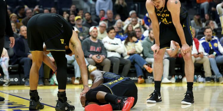 Jimmy Butler sofreu uma grave lesão no joelho direito