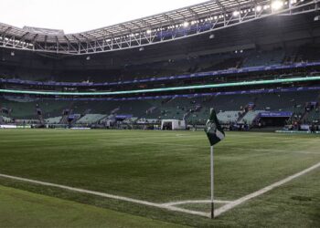 Muros do Allianz Parque são pichados após goleada