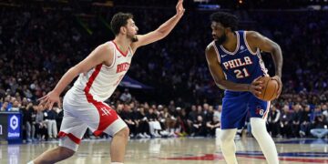 O Philadelphia 76ers venceu o Houston Rockets na prorrogação
