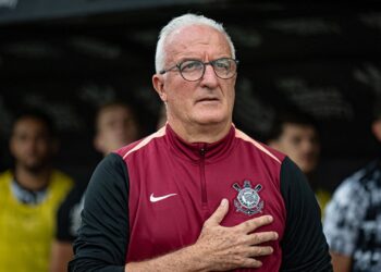 Dorival reclamou da arbitragem no clássico entre Corinthians e Santos